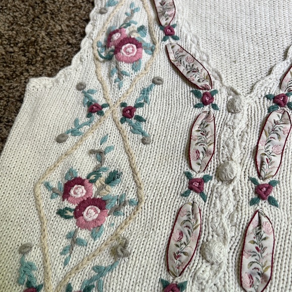 coquette vintage knit sweater floral vest 🎀💖🌸💝 - Picture 5 of 12